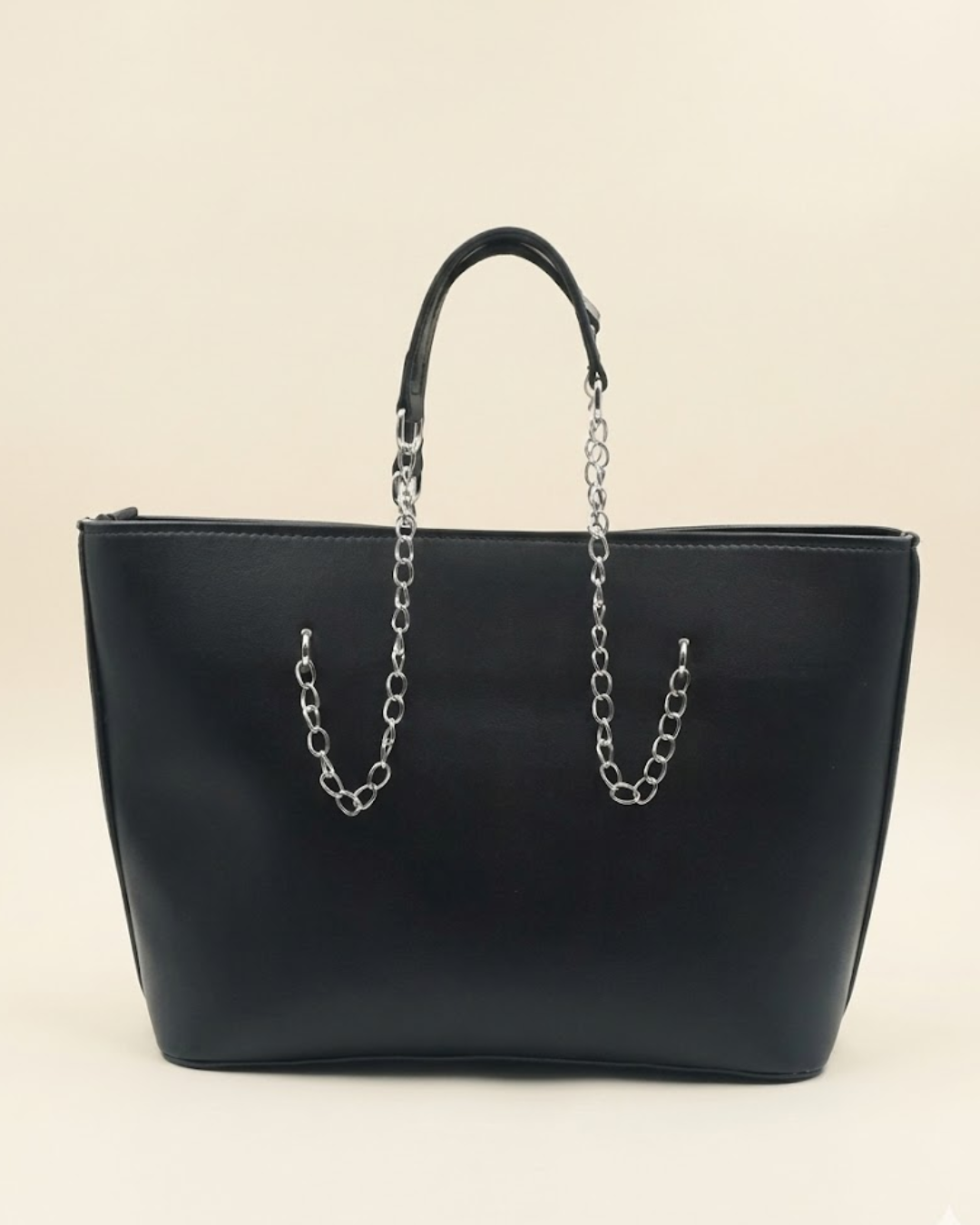 Large Capacity Tote Bag Black front view